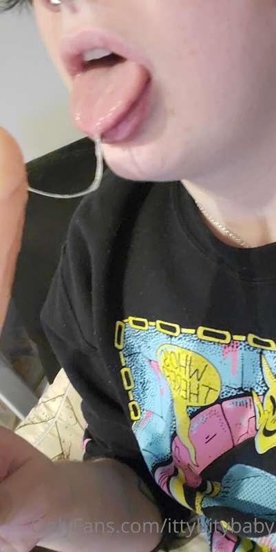 Just some oral content ft kitty pic from the same night