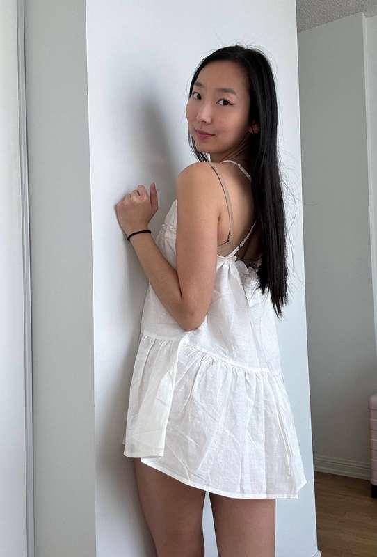 one last hurrah for sundress season ☀️ 