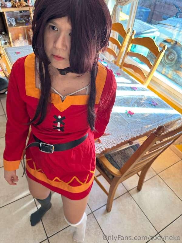 Your waifu Megumin from Konosuba comes in spicy demo mode.....