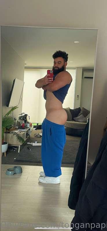 Best benefit to getting back into weight training is my ass ..