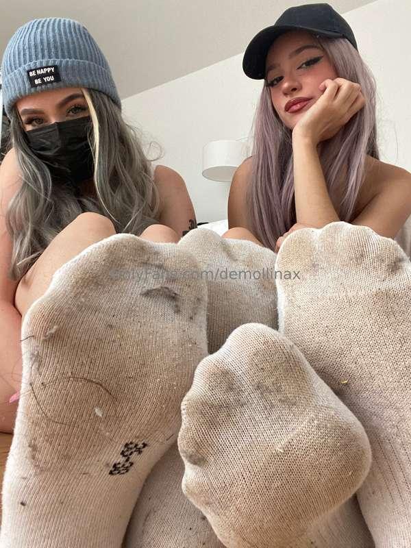 If you like my and my girls' content, leave us $5 on this po..