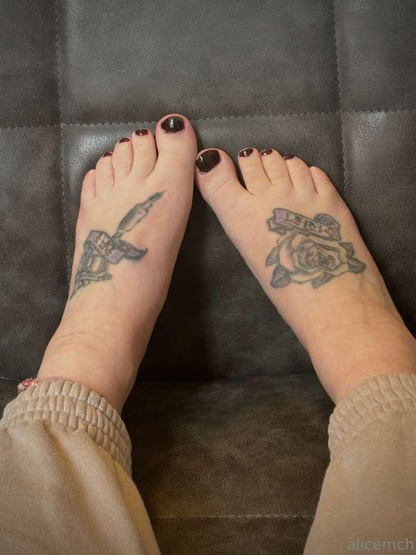 Like if you want soles in your DMs 😌