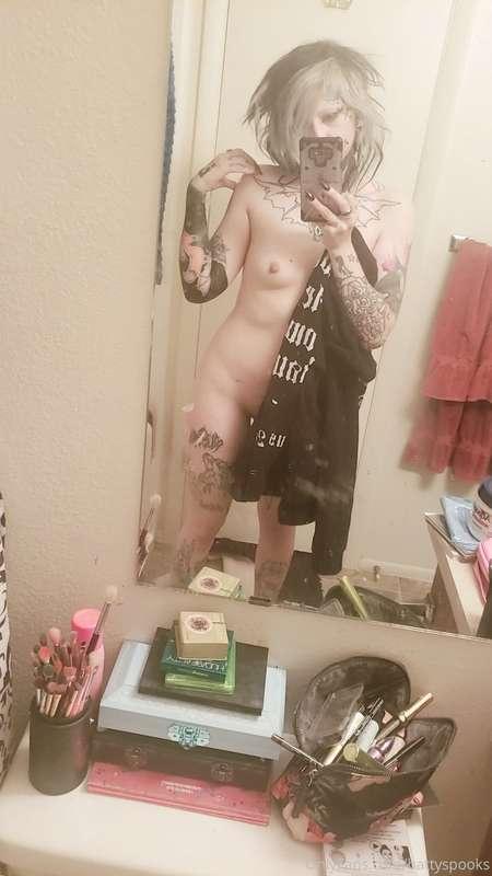 New sweater xD but here is some prebath pix