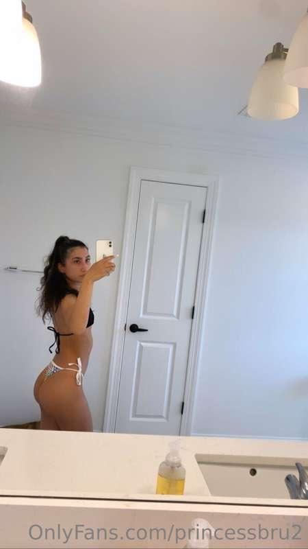 Me in bikinis >>>>>