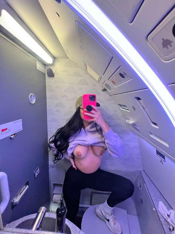 Guys!!! Big collab day today!!✈️😈 Who do you think I’m flyin..