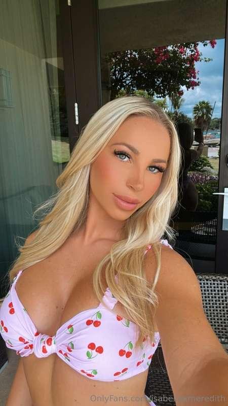 tip this post $25 to get a nice & hot treat! 😈