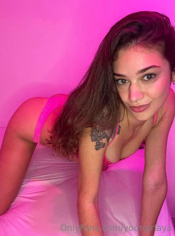 look into my eyes and you’ll see paradise 🌸