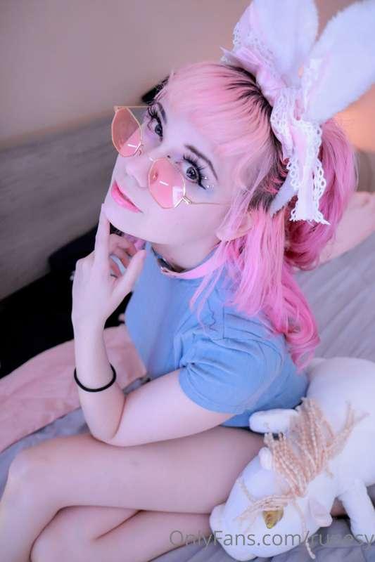 New vid should be sent out Sat :) And I hope to edit my gree..