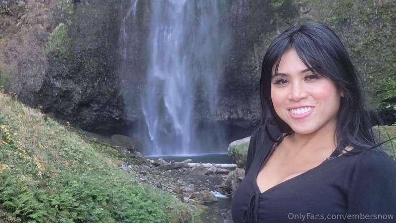 Some more pics and vids from yesterday at the gorgeous water..