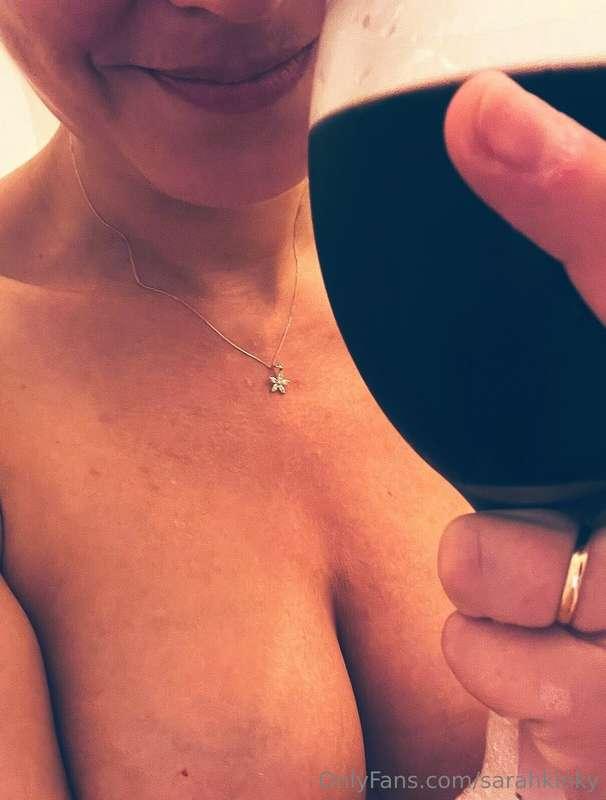 Finishing the week off with a glass of red 😊😘