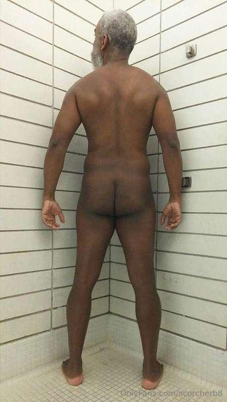 Happy Hump Day!#musculardaddy #gay #gaycruising #gaybeard #b..