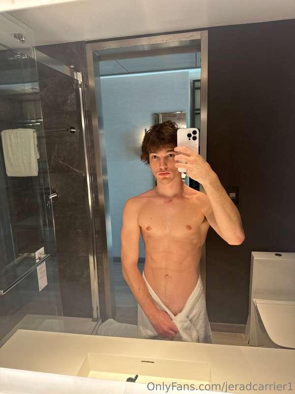 I sent all of you a 🍀 dm earlier 😚❤️