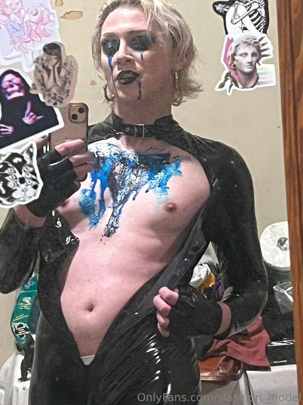 I have a new photoshoot coming soon but I just finished a fu..