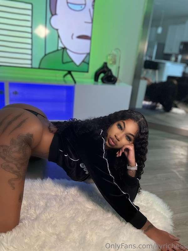 Yall want another live 🤭