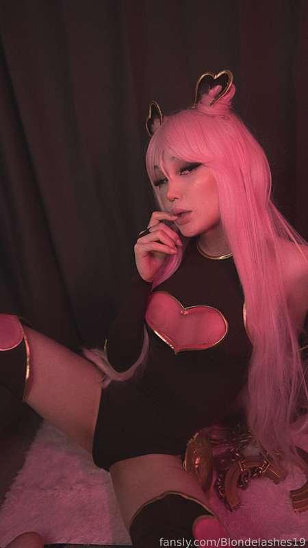 blondelashes19 image #12