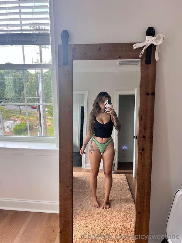 curves in all the right places ❤️‍🔥 