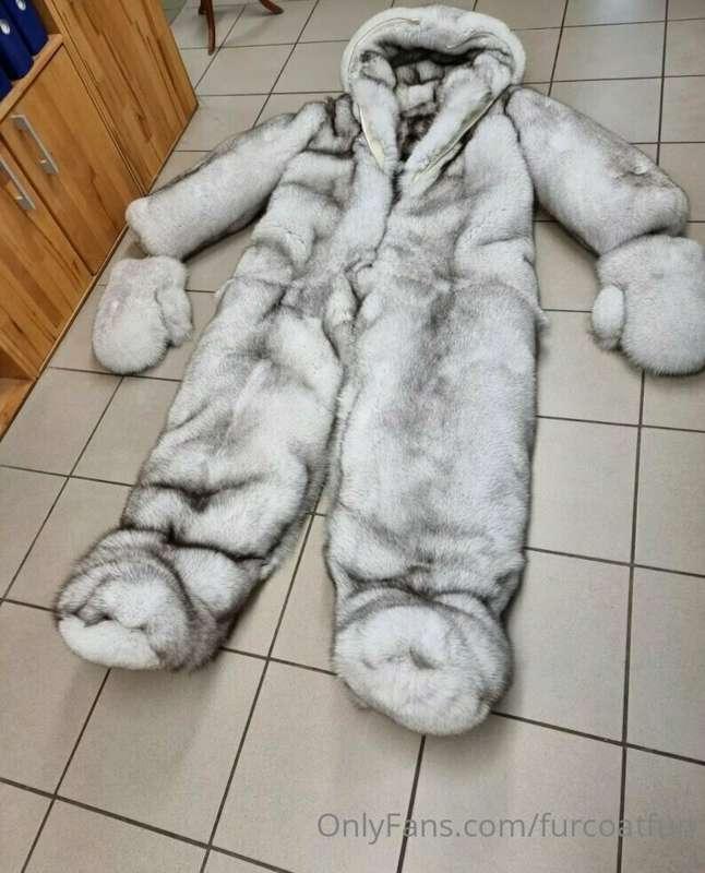 Who wants to be wrapped in this fox fursuit with only a hole..