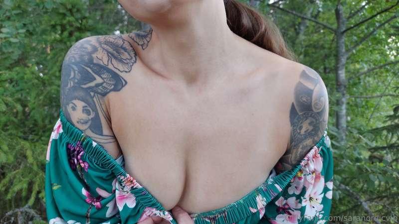 Sun's out, fun's out... and so are my titties 🤭