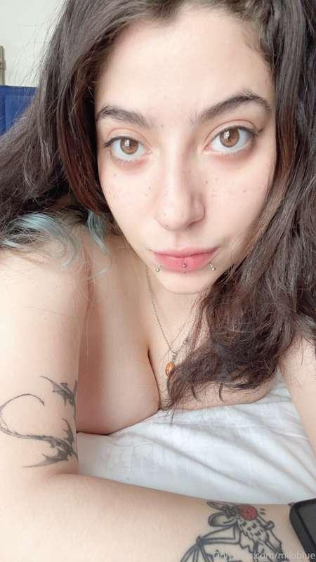 how's the view when you wake up next to me????