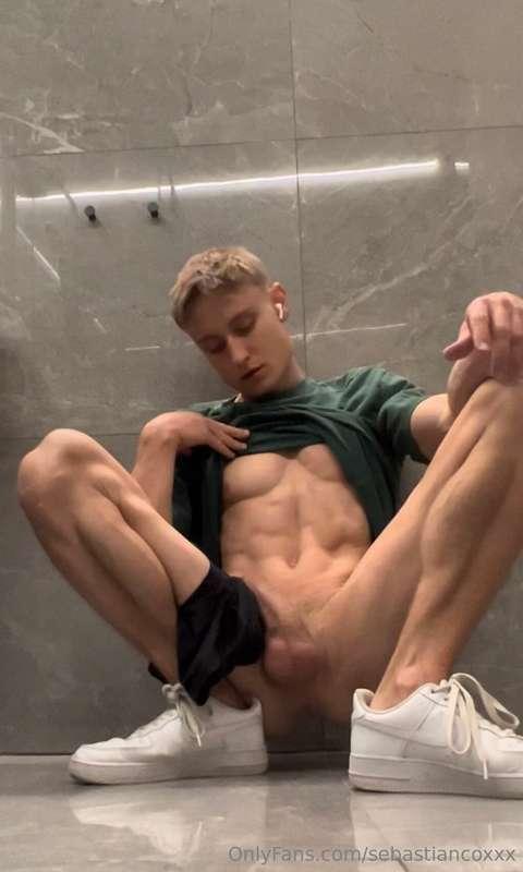 Wanna suck or fuck???
