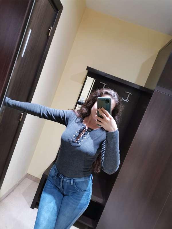 The light in the hotel room might not be very good, but it s..