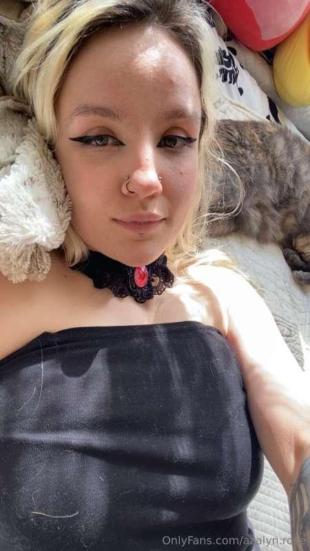 doing dom sessions all night  Goddess wants to milk your lit..