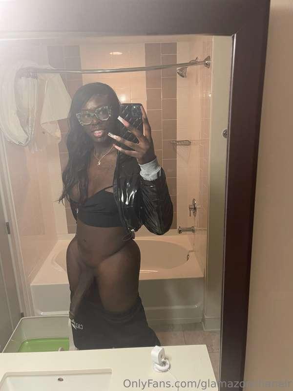 glamazonchanelr image #1