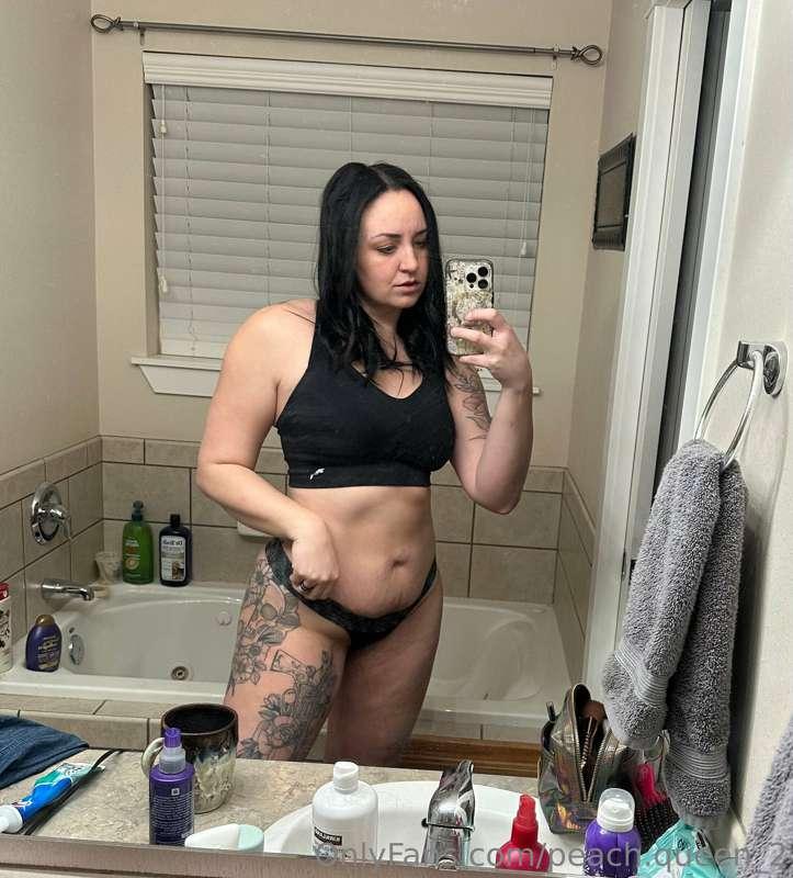 Morning babe 💋 message me “🌶️” for a video of this moment.