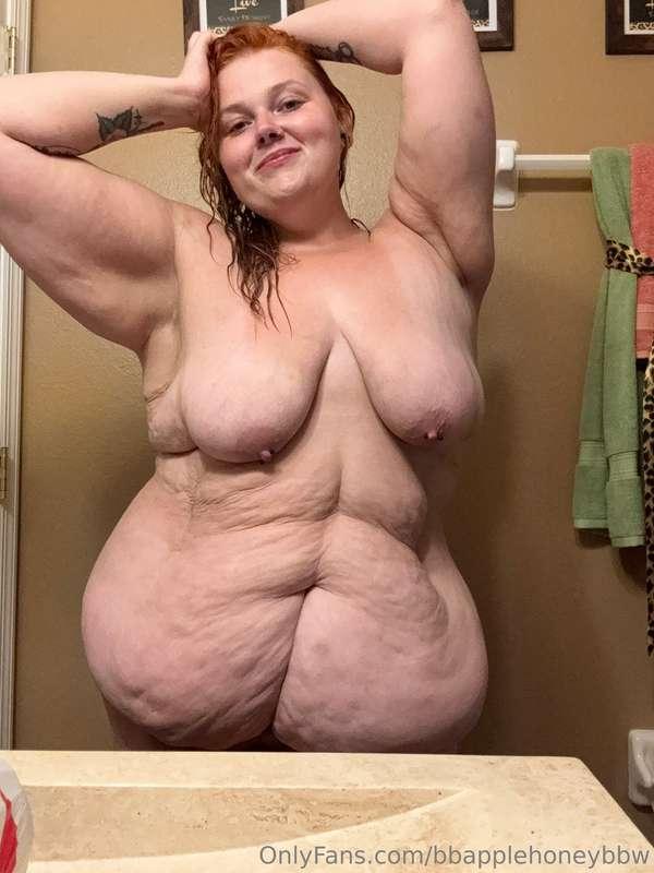 Just me in all my squishy glory, no makeup or anything 🤭