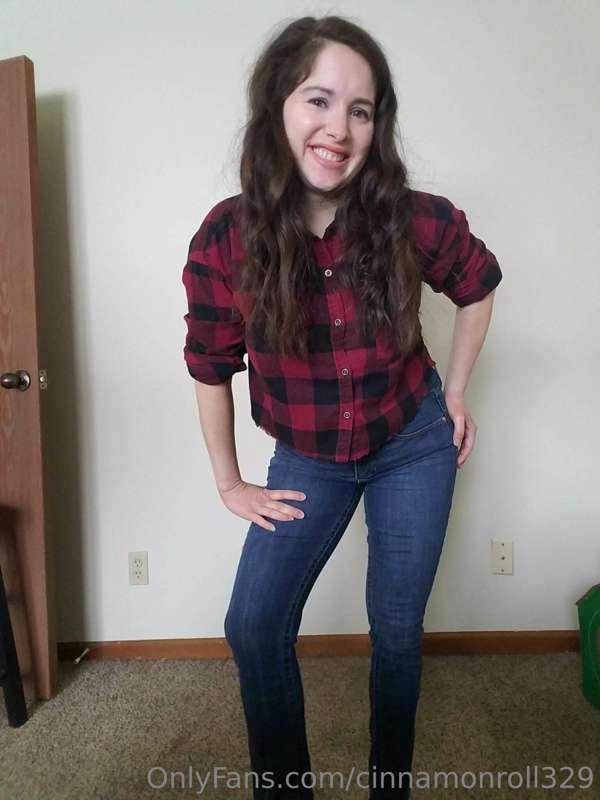 Forgot to attach my pic to my post, lol! Have a great day gu..