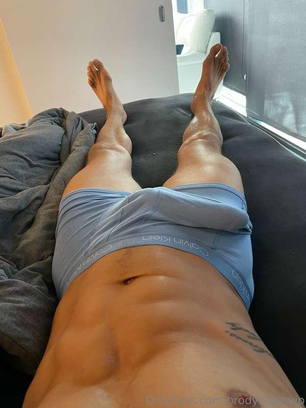 Woke up soooo fucking horny….currently in bed sexting 😈 DM m..