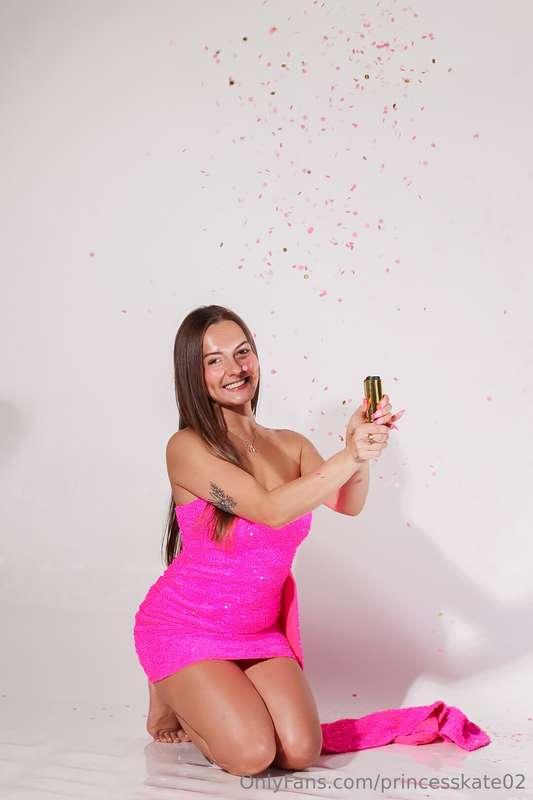 It’s my birthday month 🫶🏼🤪 