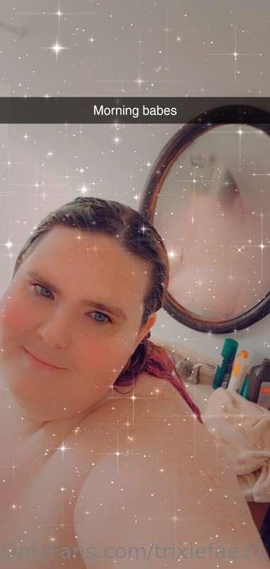 Just a morning selfie. I thought I'd share 😘