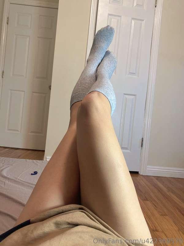 Come and lay down with me