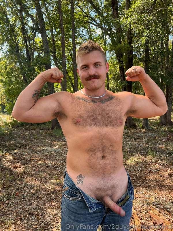 Hard at work has a whole new meaning 🍆