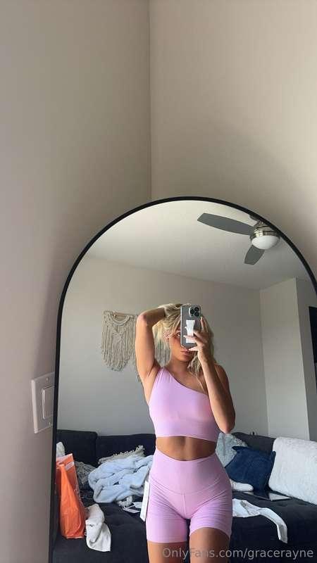 stretch w meee 🤸‍♂️