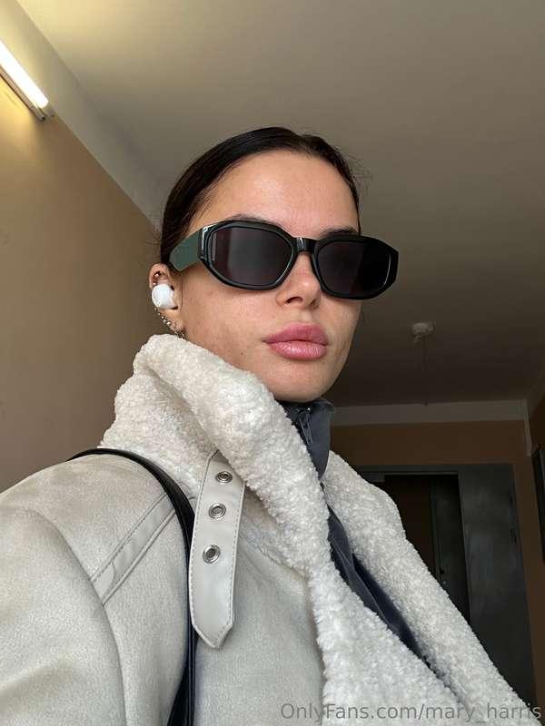 Warm fall day, great mood today.🥰😍 I went to the store and I..