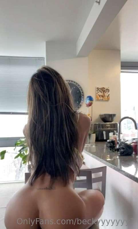 open your dms and ill move the camera lower 👀