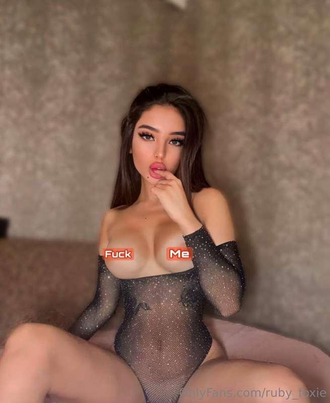 𝐅𝐑𝐄𝐄𝐄 𝐒𝐔𝐁𝐒𝐂𝐑𝐈𝐏𝐓𝐈𝐎𝐍
🟢CLICK HERE - @milenamilk🟢
This cutie is ..
