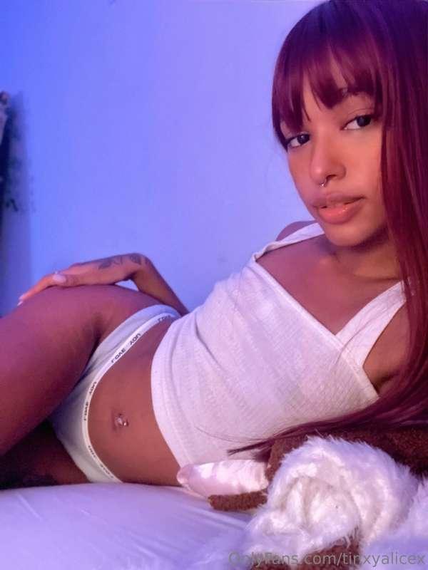 Would you rip off this outfit or slowly undress me??