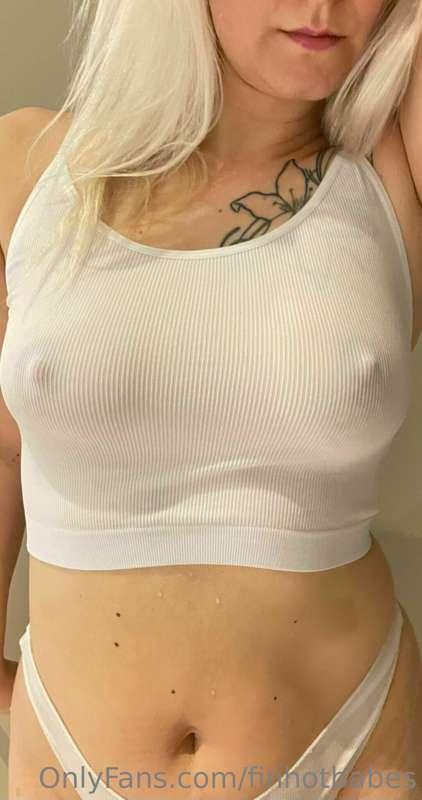 finhotbabes image #1