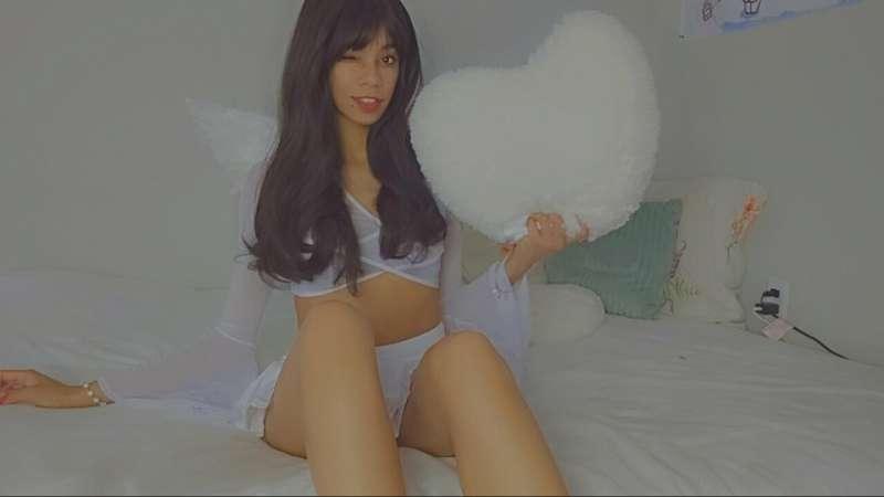 [Sneak Peak👀] 
Can I be your angel? ☁️🤍
Photos will be relea..