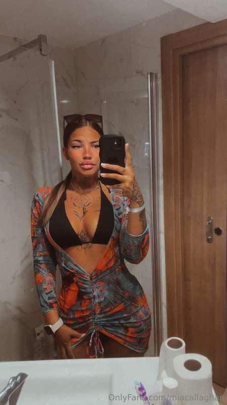 Lil holiday snap🥵☀️