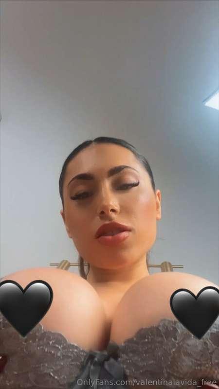 I need something thick and hard in bed 🍆💦 and especially bet..