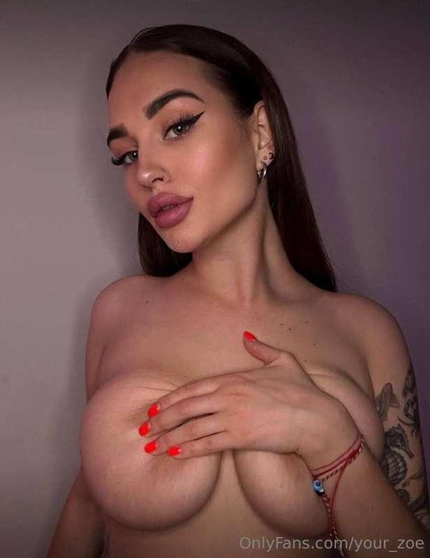 🔥𝗙𝗥𝗘𝗘 𝗢𝗡𝗟𝗬 𝗡𝗢𝗪Look at that hottie with the juicy tits @naty_..