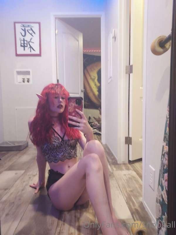 I'm your dark mistress,  do what I say daddy