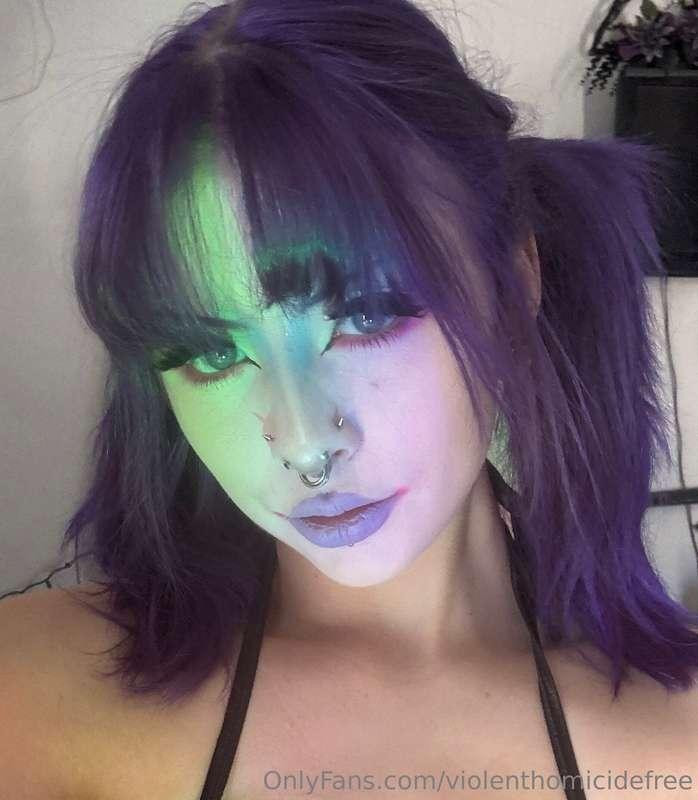 Feeling colorful today 🌈✨ Which shade matches your vibe? 💜💚
