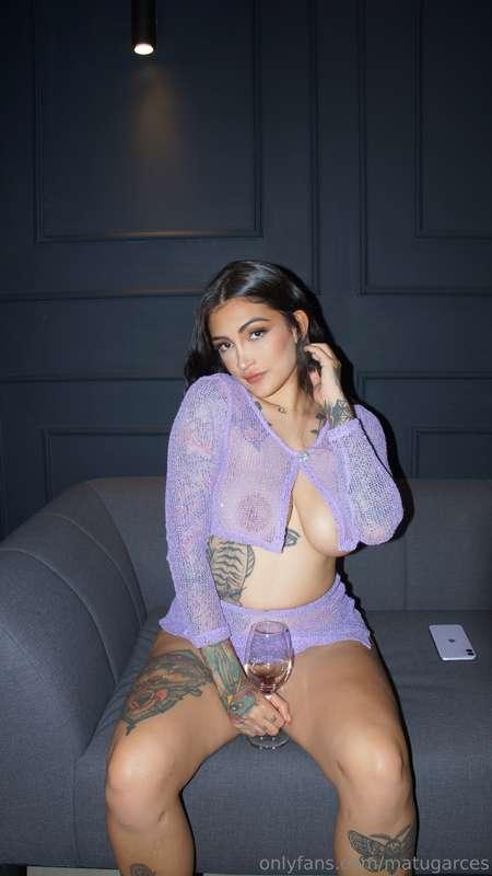 Un poco de vino y me senti muyyyy sexy y caliente con este l..