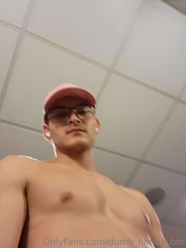 dumb_himbo_bro image #0