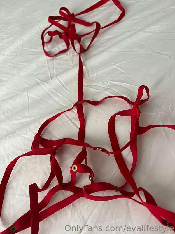 do you want to see this suit on me?😋😋😋 

On my Private page ..